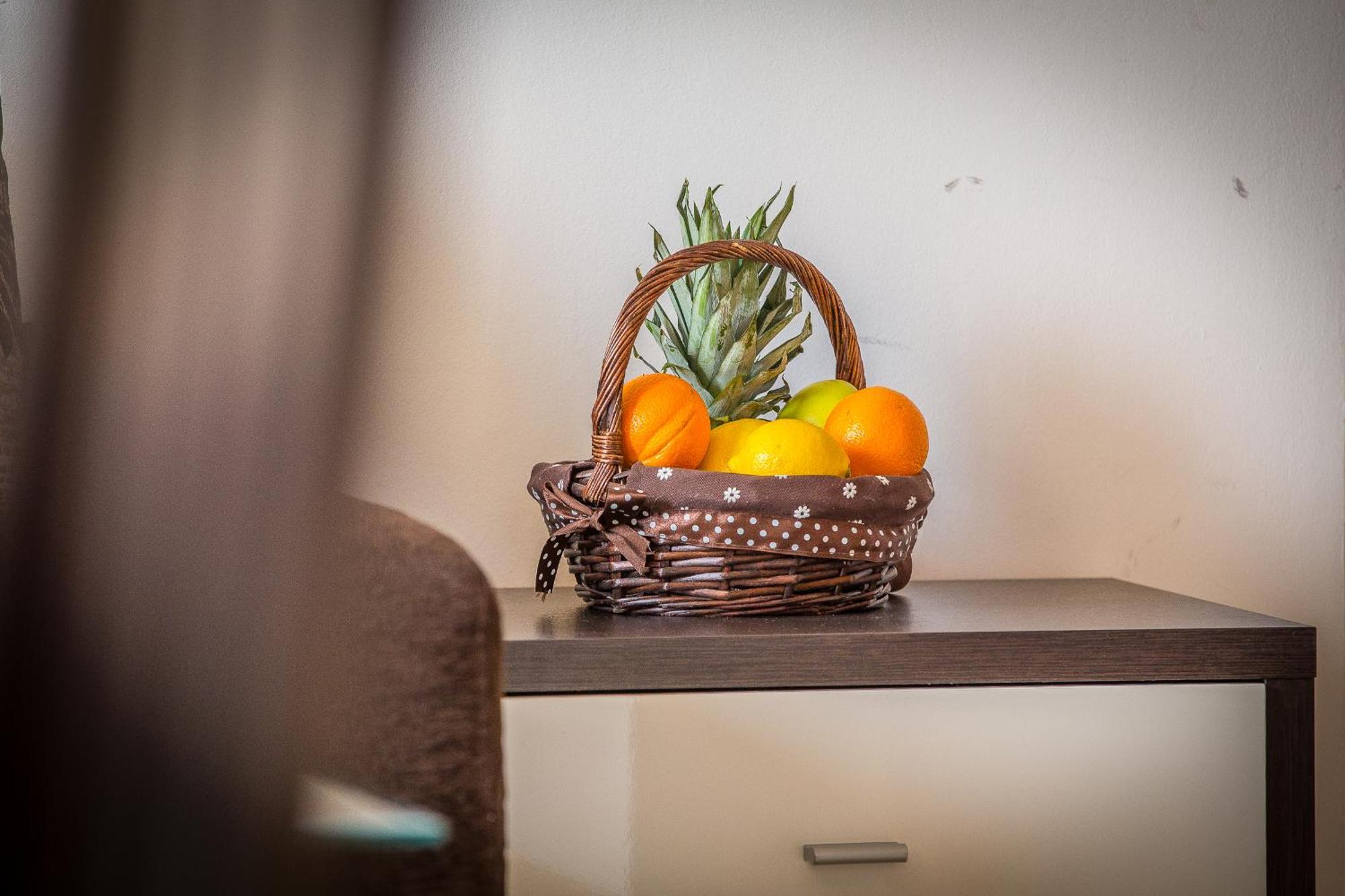 Apartments Milan Makarska Zimmer foto