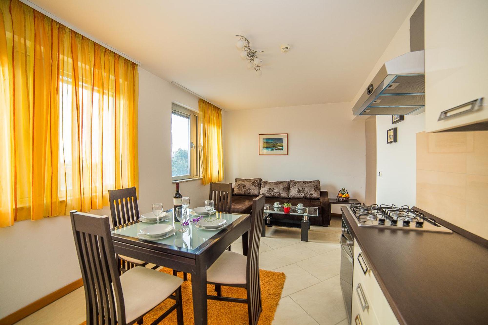 Apartments Milan Makarska Zimmer foto
