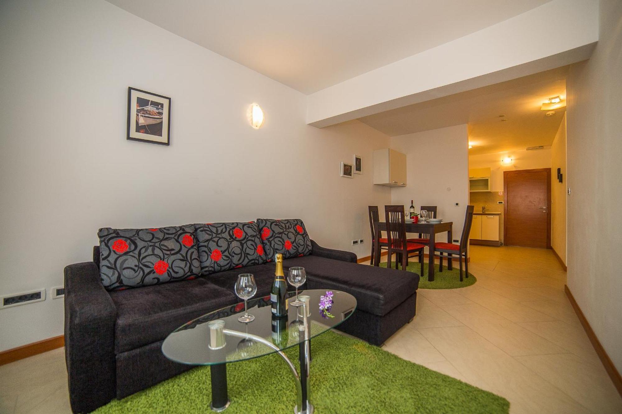 Apartments Milan Makarska Zimmer foto