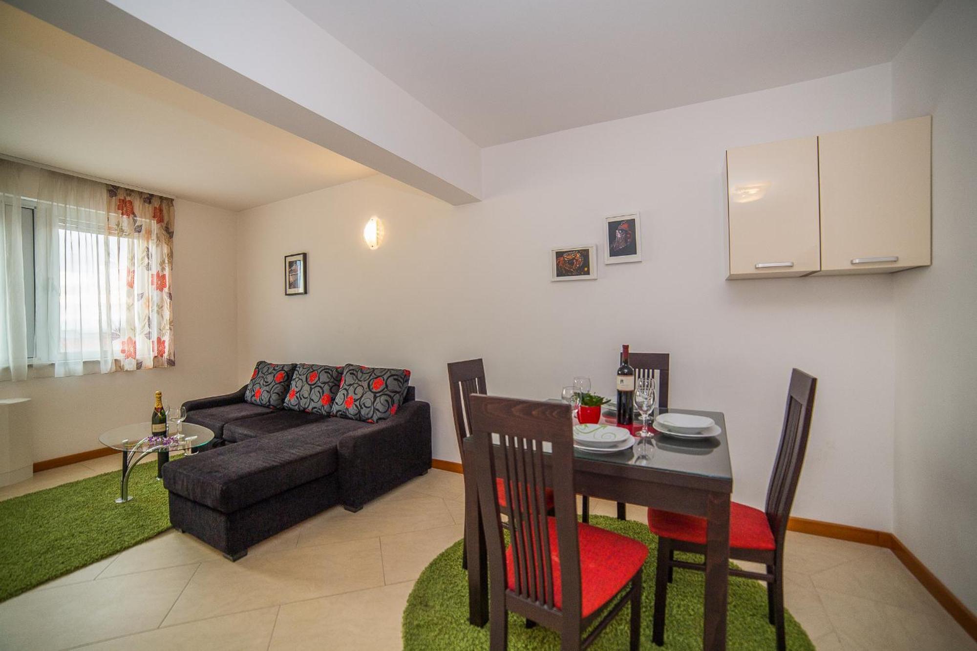 Apartments Milan Makarska Zimmer foto