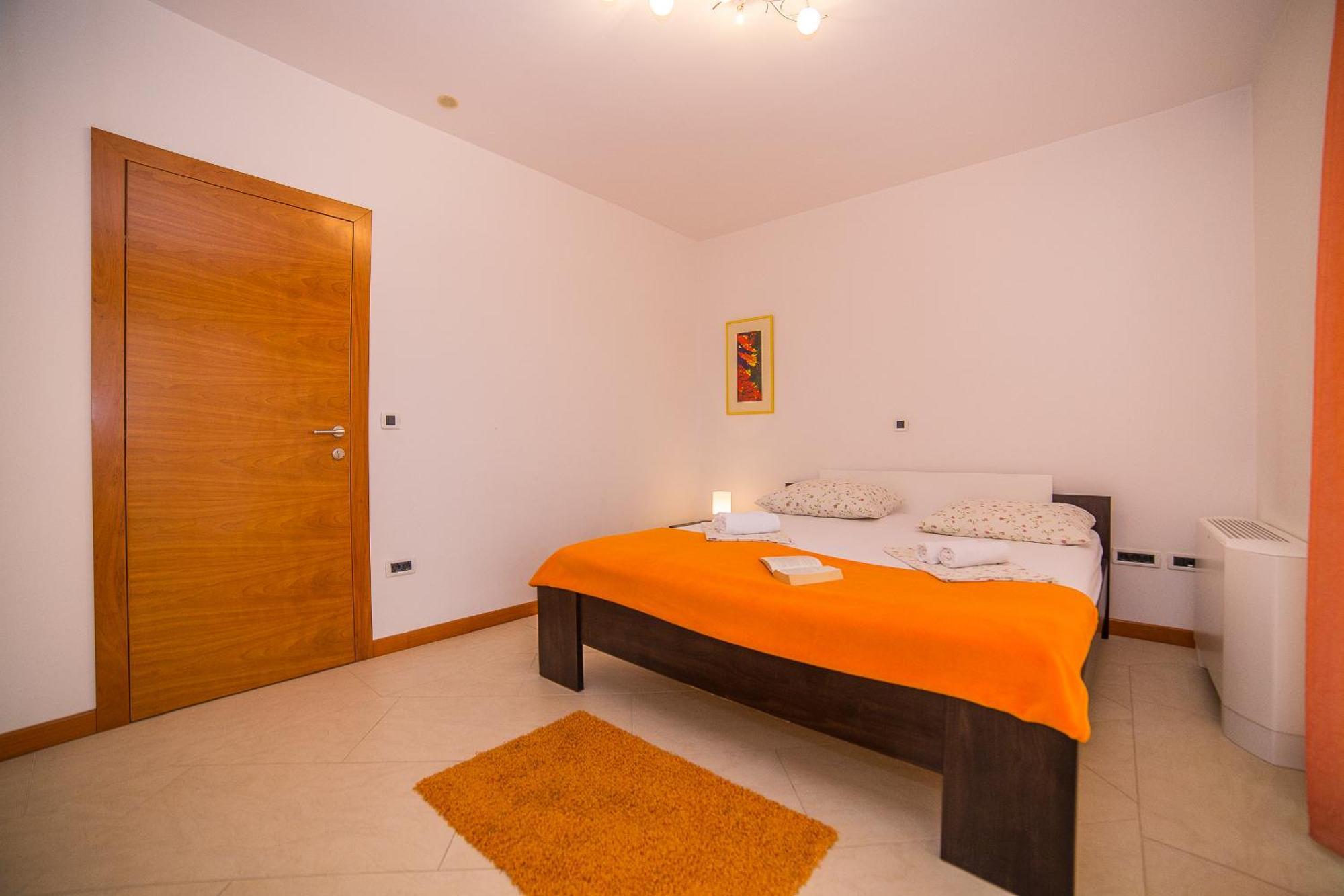 Apartments Milan Makarska Zimmer foto