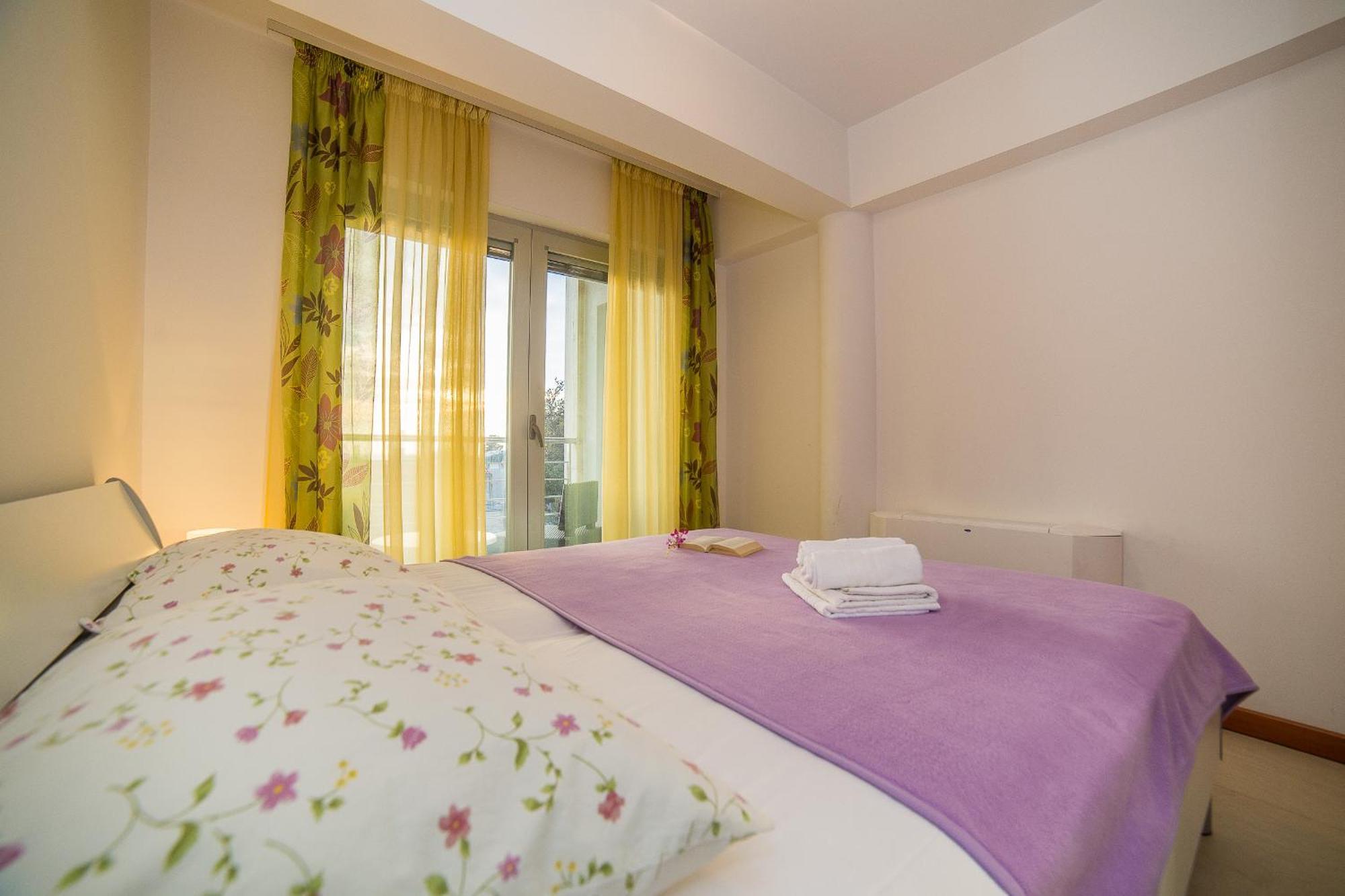 Apartments Milan Makarska Zimmer foto