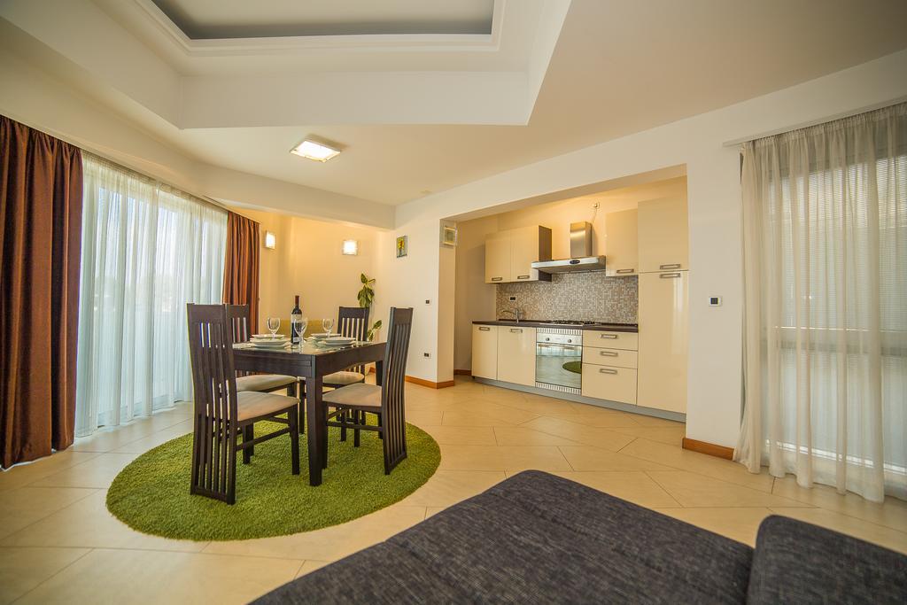 Apartments Milan Makarska Exterior foto